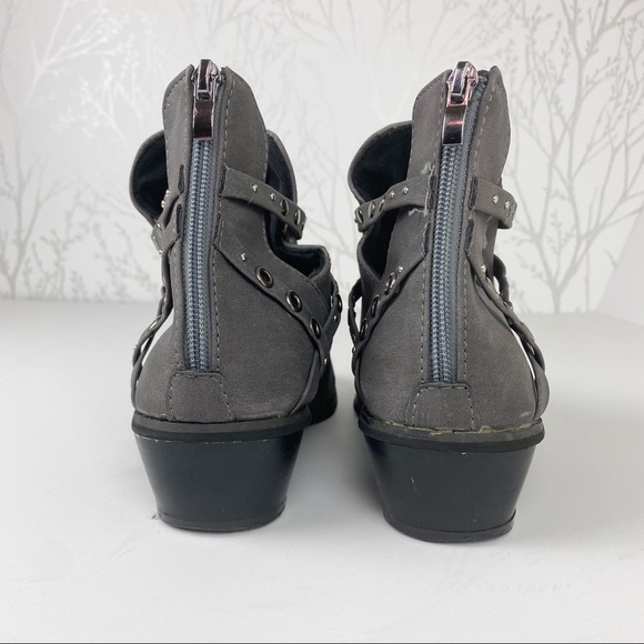 NAUGHTY MONKEY Gray Leather Grommet Strap Block Ankle Boot Bootie Size 40 - Picture 3 of 12
